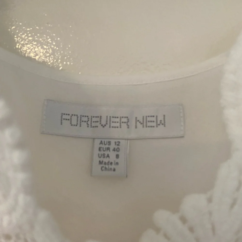 Pretty forever new embroidered blouse - Picture 7 of 7